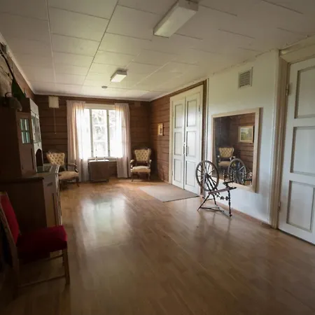 Historic Countryside Schoolhouse For Gatherings, Retreats And Celebrations Hartola